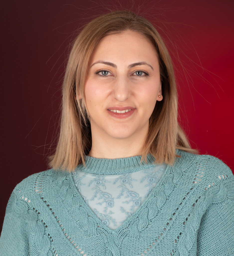 Esma Ari